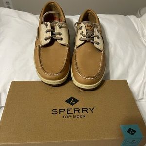 N w/o tag. Sperry topsiders leather boat shoes, light tan, Size 10.5W.